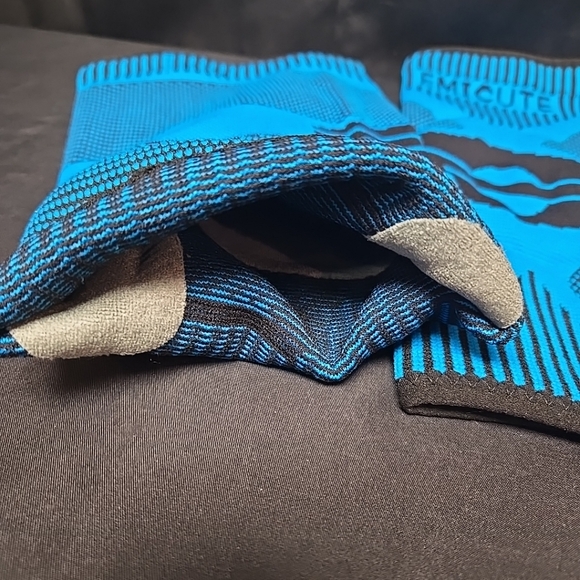 2 Pack Knee Braces With Side Stabilizer & Patella Gel Pads Size Large Blue - Picture 5 of 8